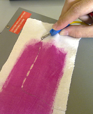 Testing with conductive yarn and thermochromic ink